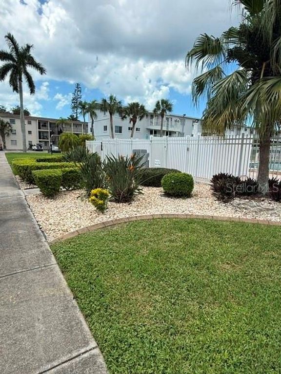 2223 SUNSET DRIVE E24, BRADENTON, FL 34207 — photo 4