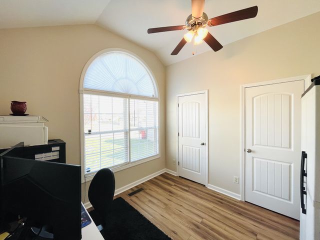 2326 Button Dr, Clarksville, TN 37040