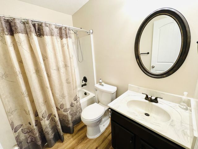 2326 Button Dr, Clarksville, TN 37040