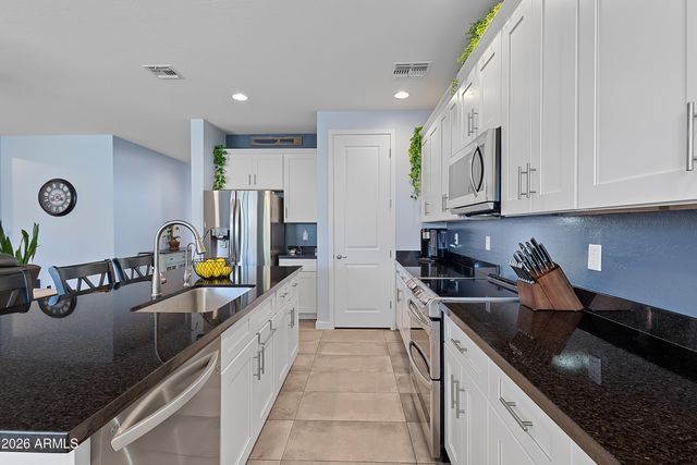 2319 W DARROW Street, Phoenix, AZ 85041