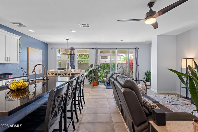 2319 W DARROW Street, Phoenix, AZ 85041