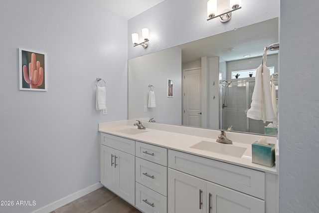 2319 W DARROW Street, Phoenix, AZ 85041