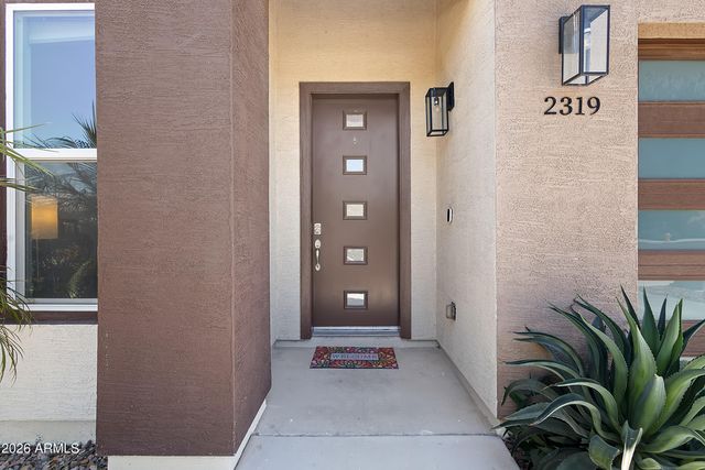 2319 W DARROW Street, Phoenix, AZ 85041