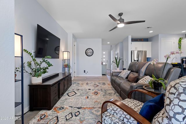 2319 W DARROW Street, Phoenix, AZ 85041