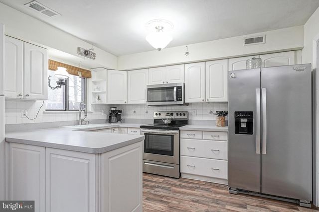 8 SYCAMORE CT, Lumberton, NJ 08048