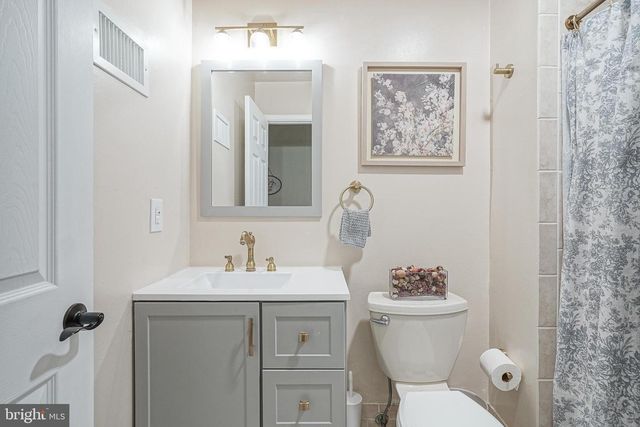 8 SYCAMORE CT, Lumberton, NJ 08048