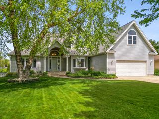 607 Apache Drive, Fremont, MI 49412