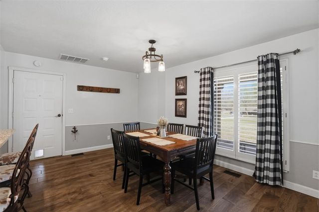 319 E Cedar Drive, Tuttle, OK 73089