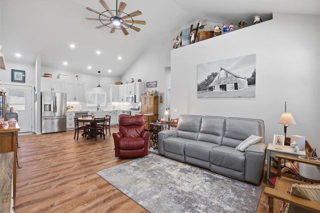319 E Cedar Drive, Tuttle, OK 73089