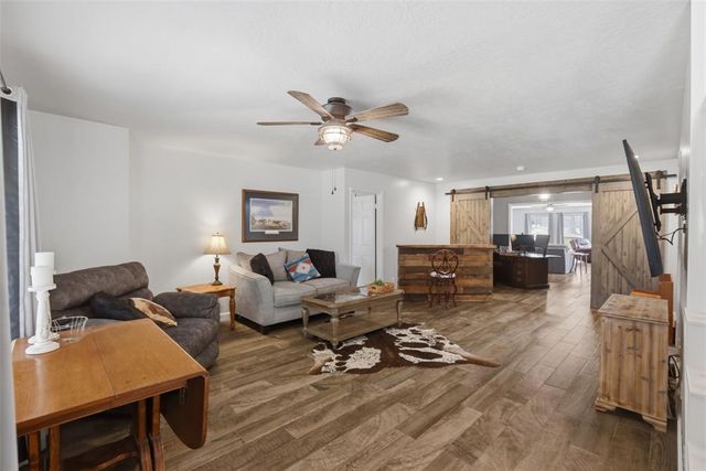 319 E Cedar Drive, Tuttle, OK 73089