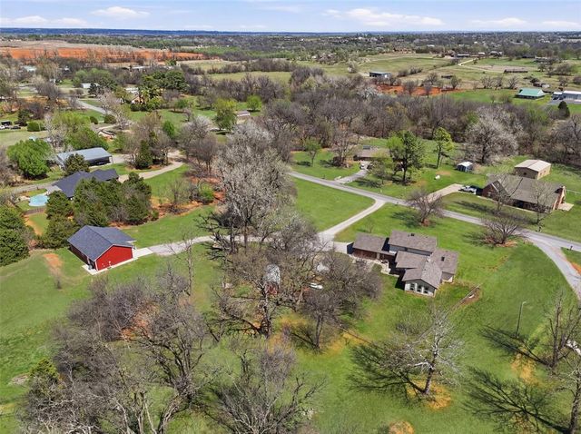 319 E Cedar Drive, Tuttle, OK 73089