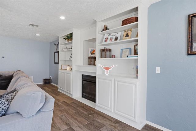 319 E Cedar Drive, Tuttle, OK 73089