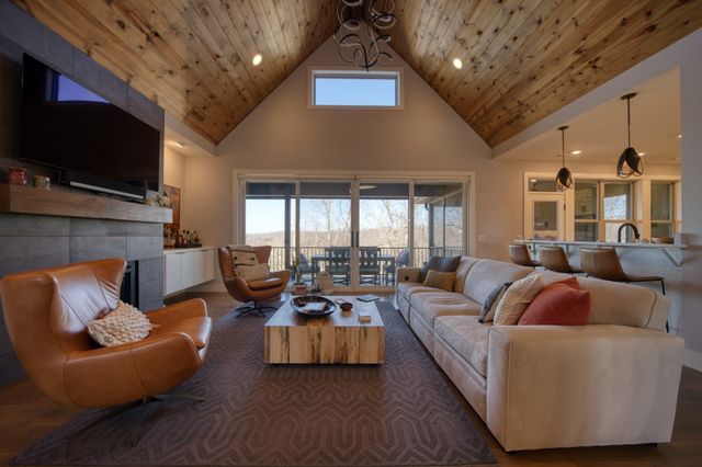 332 Panorama Shores Drive, Eureka Springs, AR 72631