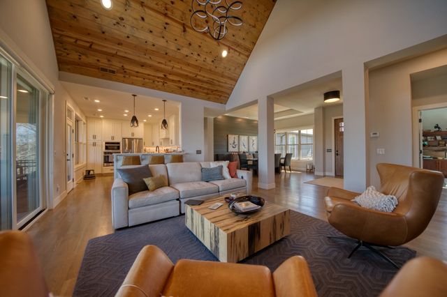 332 Panorama Shores Drive, Eureka Springs, AR 72631