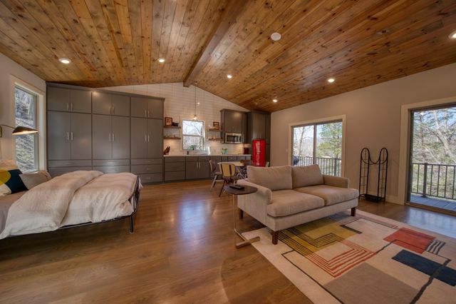 332 Panorama Shores Drive, Eureka Springs, AR 72631