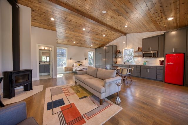 332 Panorama Shores Drive, Eureka Springs, AR 72631