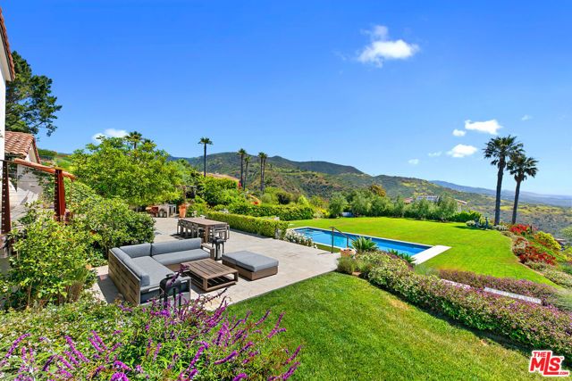 27450 Calicut Road, Malibu, CA 90265