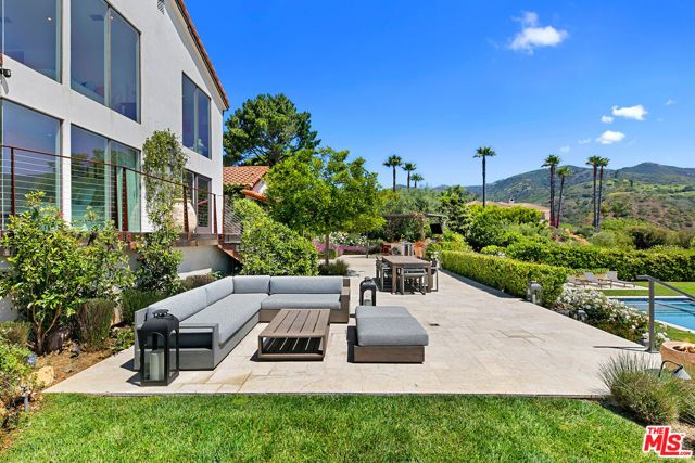 27450 Calicut Road, Malibu, CA 90265