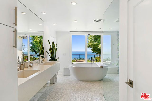 27450 Calicut Road, Malibu, CA 90265