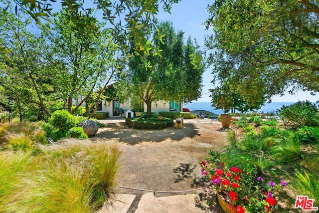 27450 Calicut Road, Malibu, CA 90265