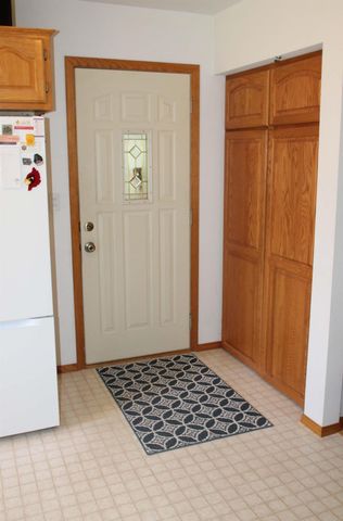 2229 Larrabee Avenue, Waverly, IA 50677