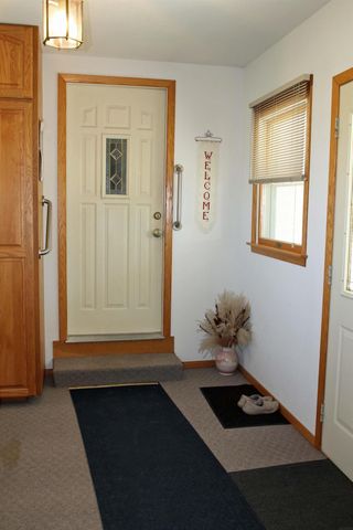 2229 Larrabee Avenue, Waverly, IA 50677