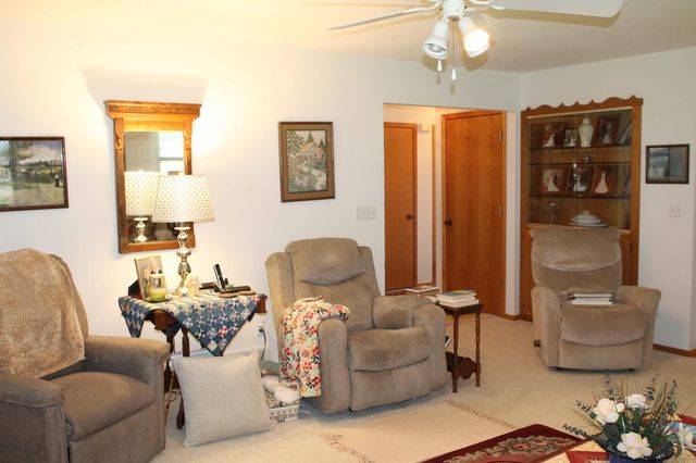 2229 Larrabee Avenue, Waverly, IA 50677