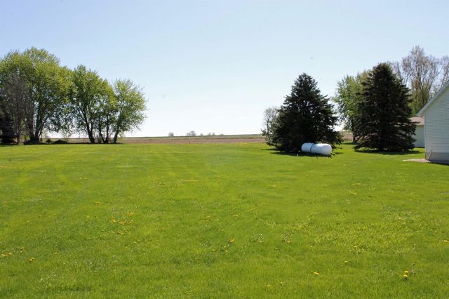 2229 Larrabee Avenue, Waverly, IA 50677