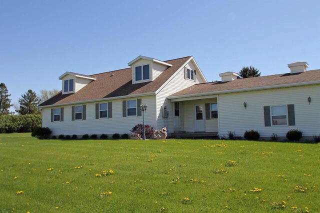 2229 Larrabee Avenue, Waverly, IA 50677