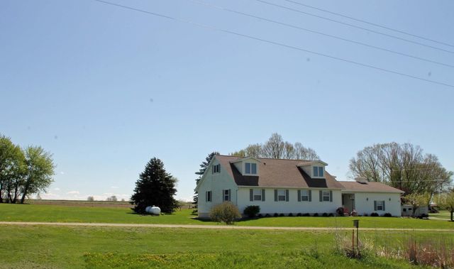 2229 Larrabee Avenue, Waverly, IA 50677