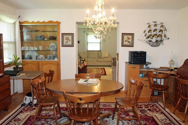 2229 Larrabee Avenue, Waverly, IA 50677