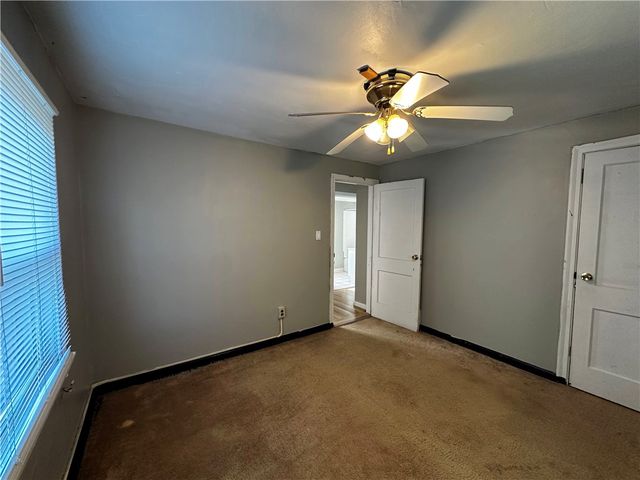 2310 Delaware Ave, New Castle, PA 16105