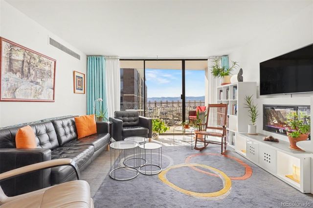 1020 15th Street 32L, Denver, CO 80202