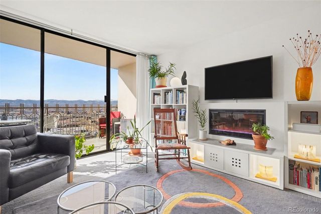 1020 15th Street 32L, Denver, CO 80202