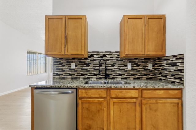 7701 Santa Lucia Street NW, Albuquerque, NM 87120