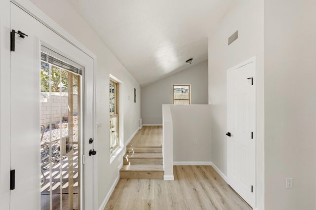 7701 Santa Lucia Street NW, Albuquerque, NM 87120