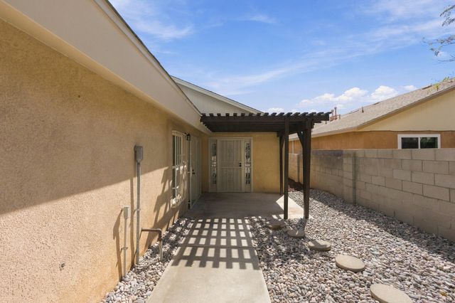 7701 Santa Lucia Street NW, Albuquerque, NM 87120