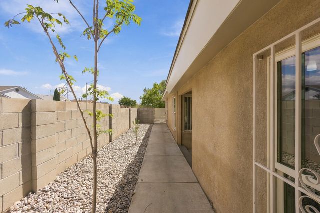7701 Santa Lucia Street NW, Albuquerque, NM 87120