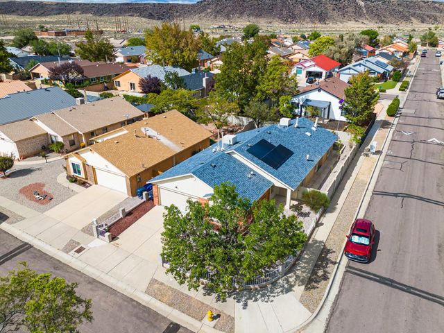 7701 Santa Lucia Street NW, Albuquerque, NM 87120