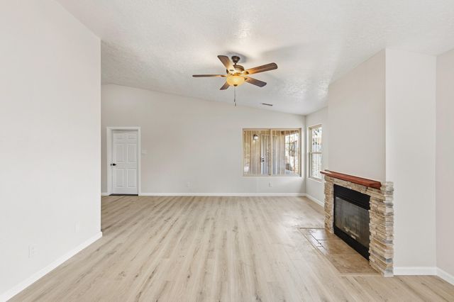 7701 Santa Lucia Street NW, Albuquerque, NM 87120