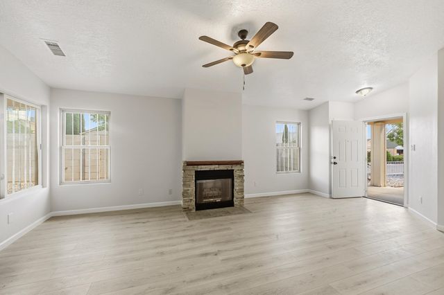 7701 Santa Lucia Street NW, Albuquerque, NM 87120