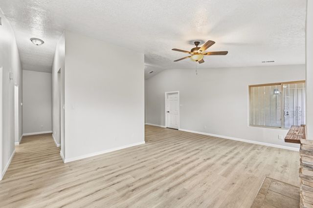 7701 Santa Lucia Street NW, Albuquerque, NM 87120