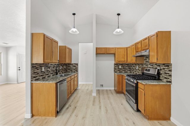 7701 Santa Lucia Street NW, Albuquerque, NM 87120