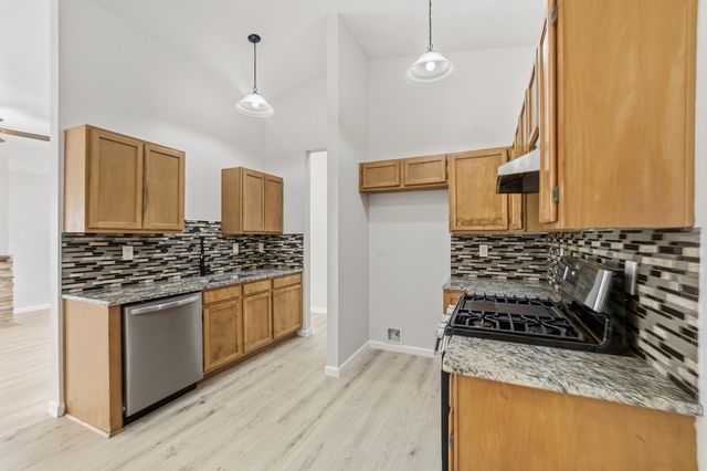 7701 Santa Lucia Street NW, Albuquerque, NM 87120