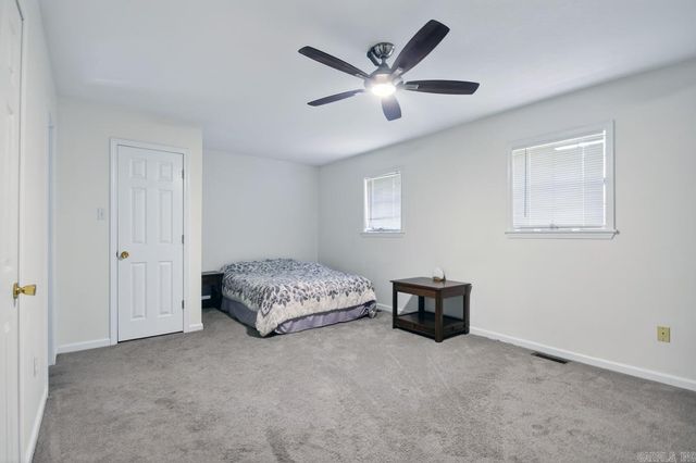 16 Pinecrest, Conway, AR 72032