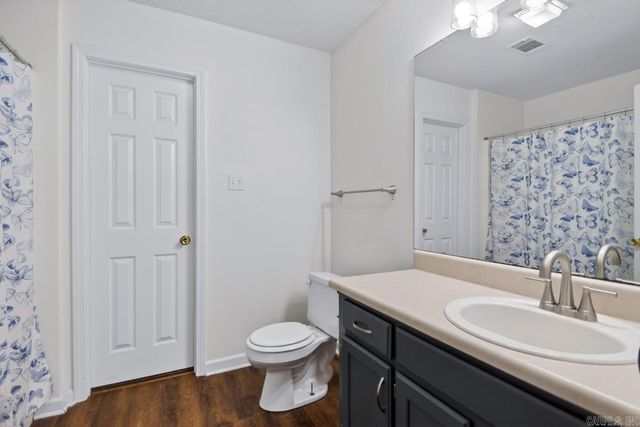 16 Pinecrest, Conway, AR 72032