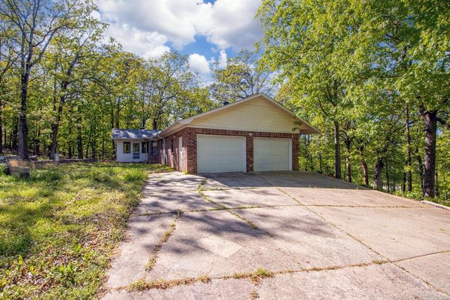 16 Pinecrest, Conway, AR 72032