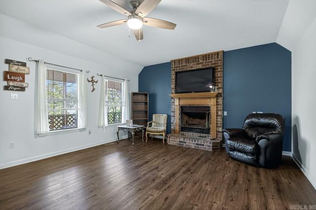 16 Pinecrest, Conway, AR 72032
