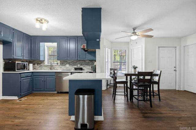 16 Pinecrest, Conway, AR 72032