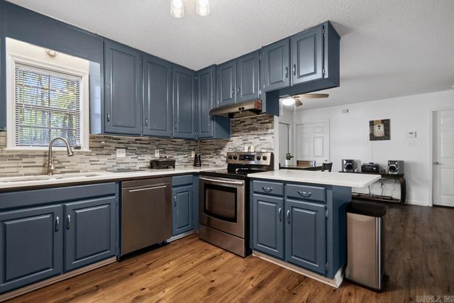 16 Pinecrest, Conway, AR 72032